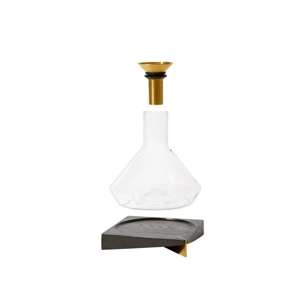 Rabbit Premium Wine Decanter with Sediment Strainer and Integrated Aerator - New